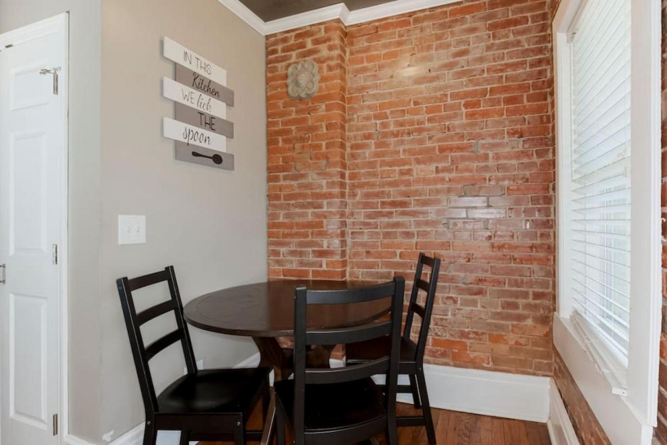 Entire Loft Downtown With Free Parking Villa แคนซัสซิตี ภายนอก รูปภาพ